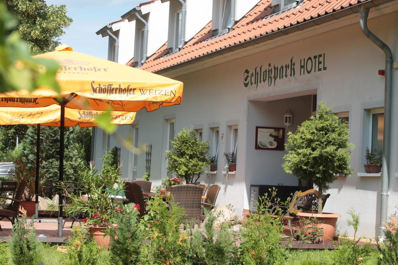 Schlossparkhotel Sallgast Exteriör bild